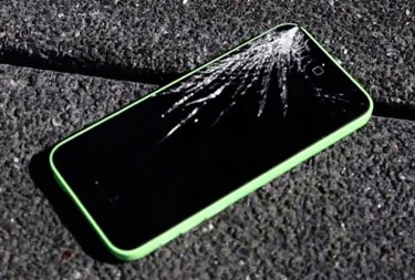 Test resistenza Apple iPhone 5C