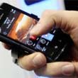 Lo smartphone che si ricarica con l’urina: la sperimentazione del Bristol Robotics Laboratory